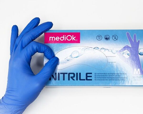 Перчатки нитриловые нестерильные неопудренные MediOk, размер S (голубые)
